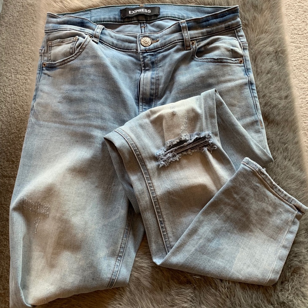 Express Light Wash Distressed Skinnies
